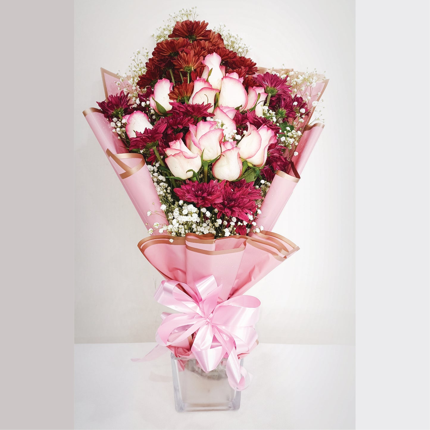 Elegant Bouquet of Chrysanthenum and Pink Roses